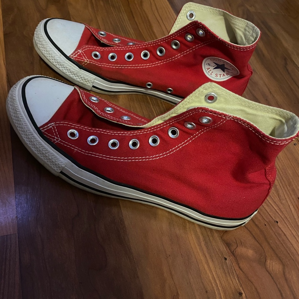 Red high Top Converses